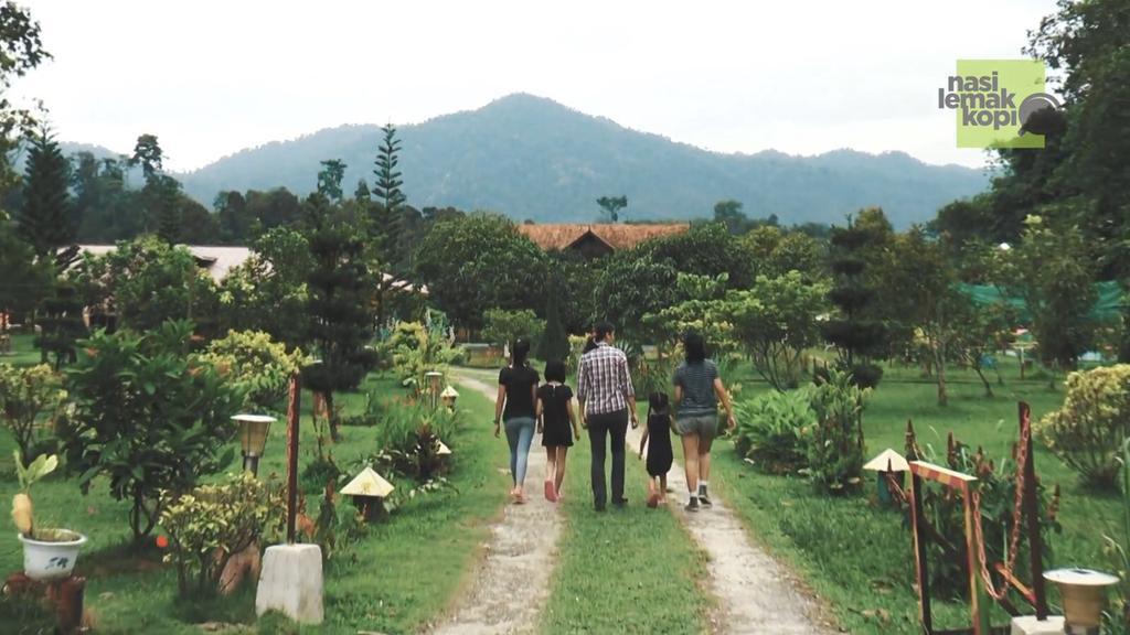 Happy Paradise Kampung Janda Baik Exterior foto